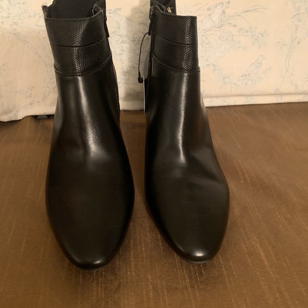 NIB-Alfani Genuine Black Leather Ankle Boots